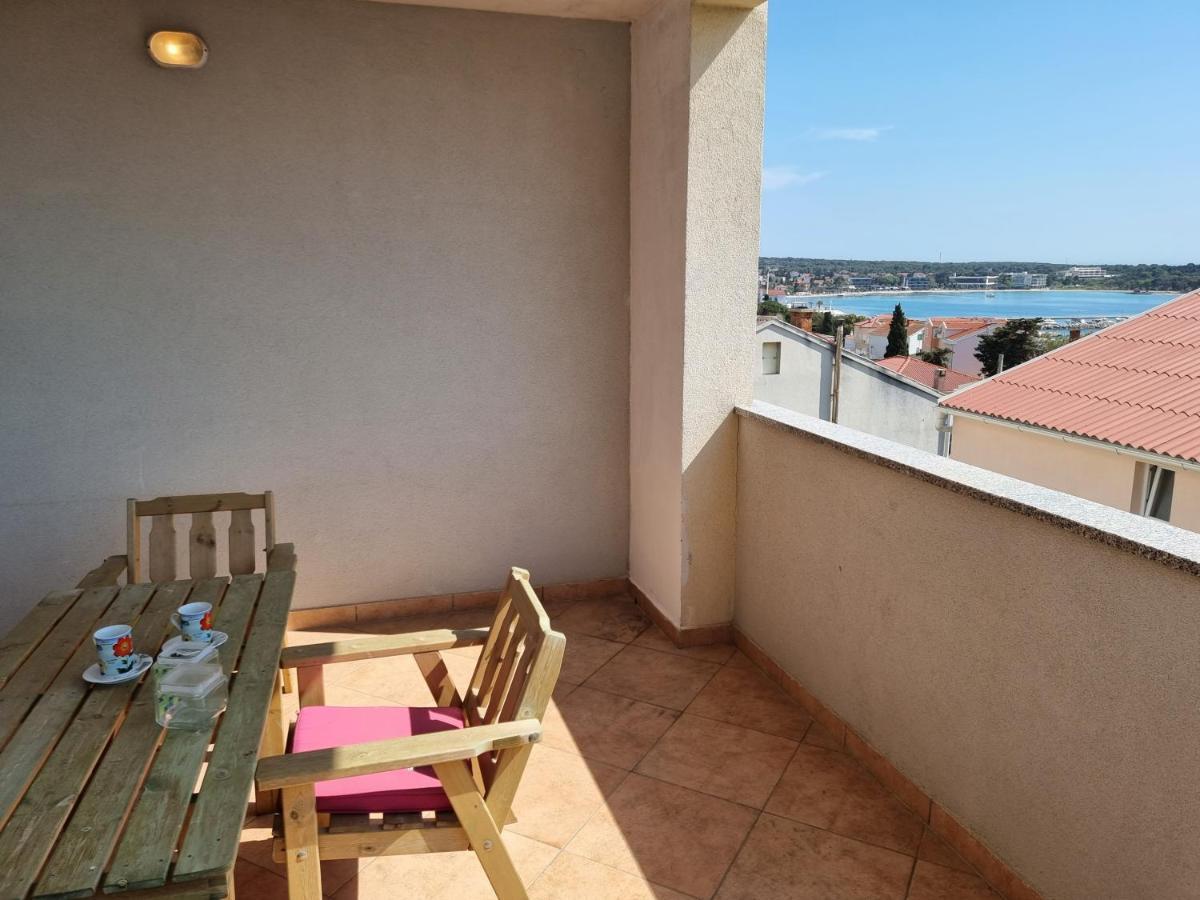 Apartment Wallot Novalja Zewnętrze zdjęcie