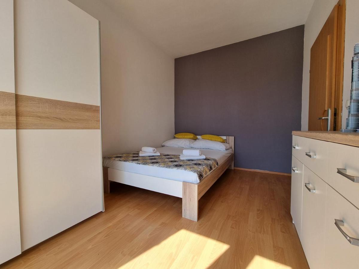 Apartment Wallot Novalja Zewnętrze zdjęcie